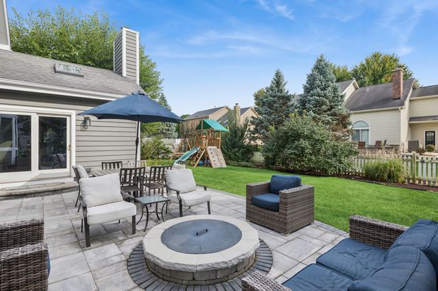 1356 Green Pheasant Lane, Batavia, IL 60510