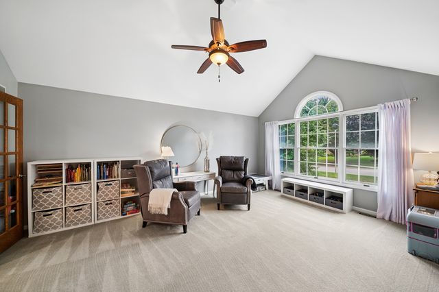 1356 Green Pheasant Lane, Batavia, IL 60510