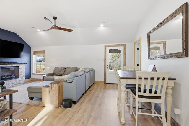 8523 Heiskell Rd, Powell, TN 37849