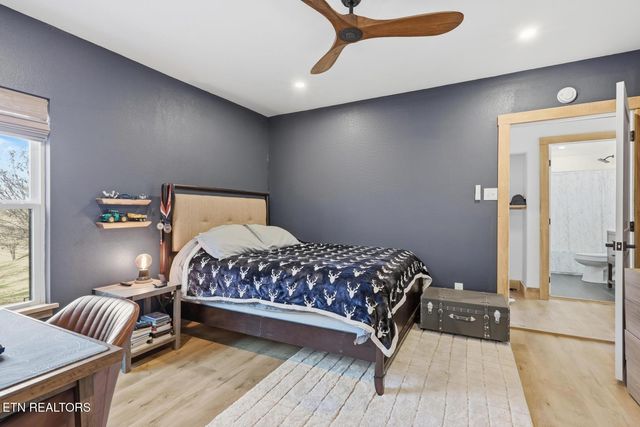 8523 Heiskell Rd, Powell, TN 37849