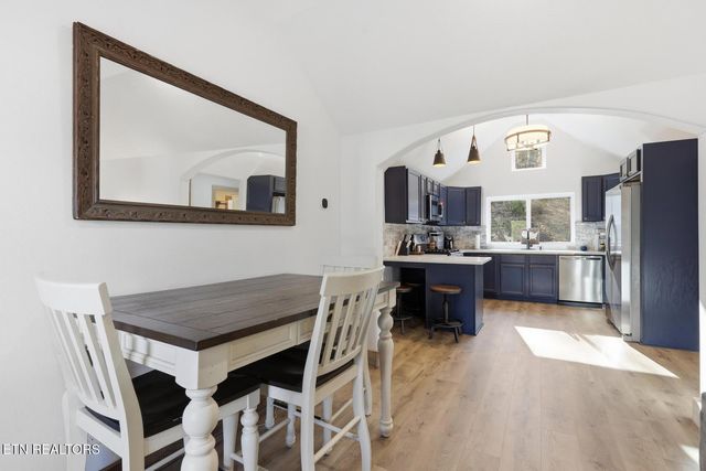 8523 Heiskell Rd, Powell, TN 37849