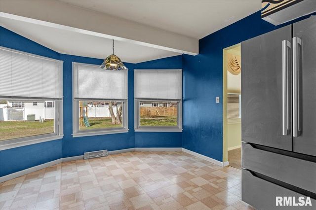 2709 CLIFTON Drive, Springfield, IL 62704