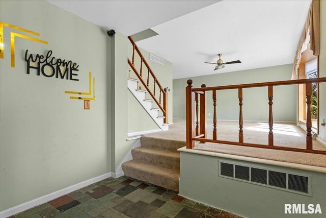 2709 CLIFTON Drive, Springfield, IL 62704