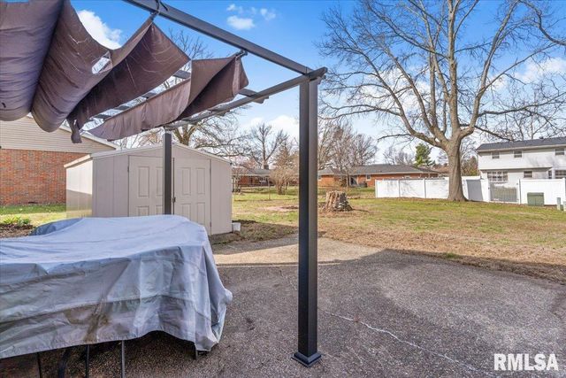 2709 CLIFTON Drive, Springfield, IL 62704