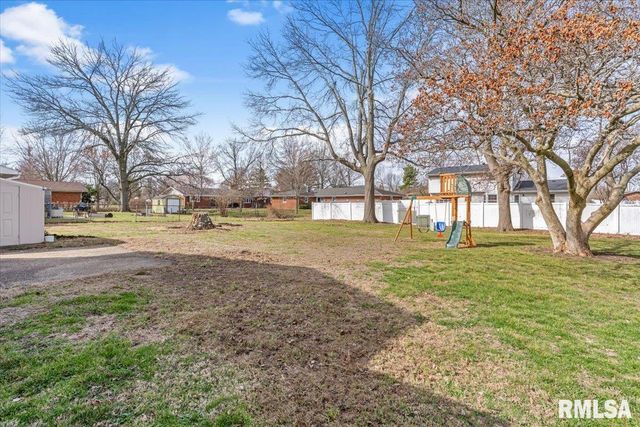 2709 CLIFTON Drive, Springfield, IL 62704