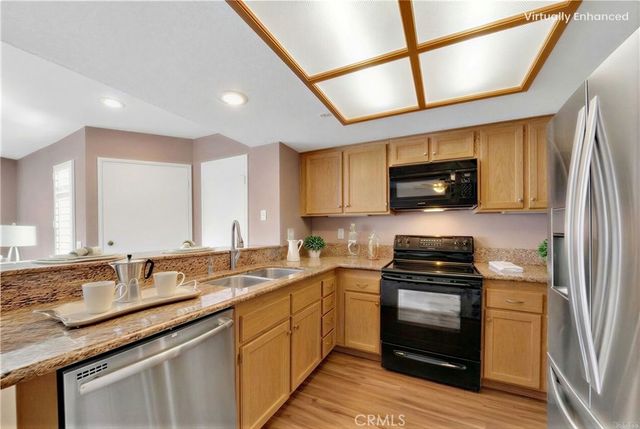 104 S Cross Creek Road M, Orange, CA 92869