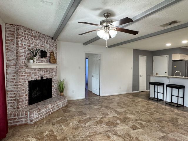 722 Seafoam Road, Houston, TX 77062