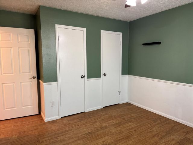 722 Seafoam Road, Houston, TX 77062