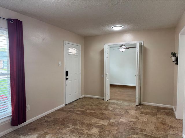 722 Seafoam Road, Houston, TX 77062