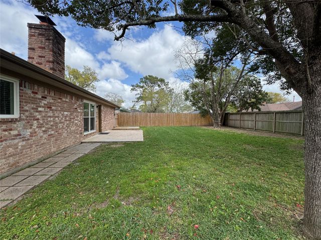722 Seafoam Road, Houston, TX 77062