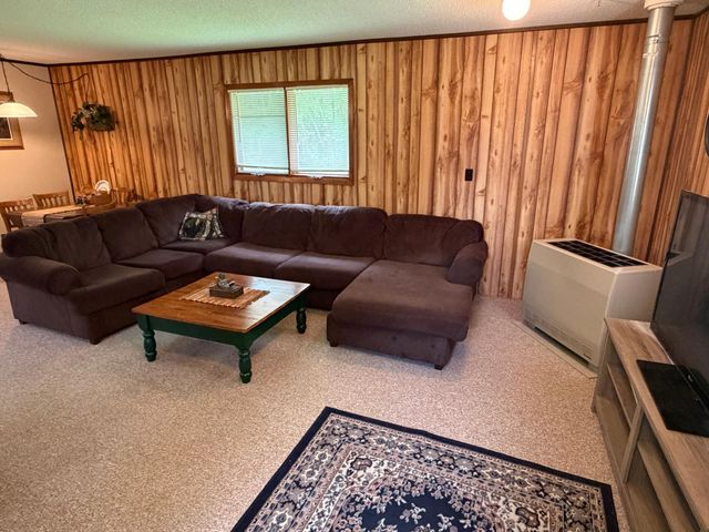 3370 42nd Avenue NW, Baudette, MN 56623