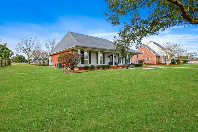 108 Ouiski Bayou Drive, Houma, LA 70360