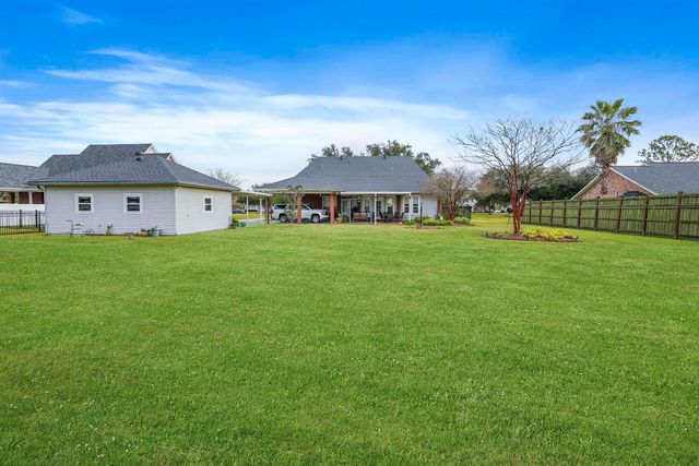 108 Ouiski Bayou Drive, Houma, LA 70360