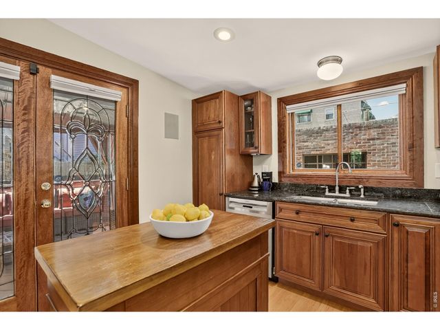 2109 N Gilpin St, Denver, CO 80205