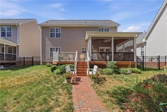 6650 Springfield Village Lane, Clemmons, NC 27012