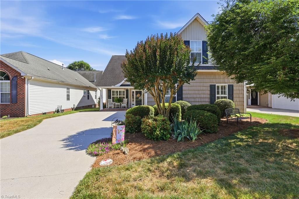 6650 Springfield Village Lane, Clemmons, NC 27012