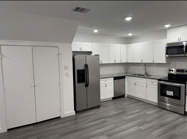 9403 Madera Road A, Houston, TX 77078