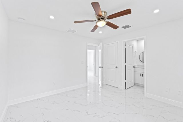 616 S Pine Street B, Lake Worth, FL 33460