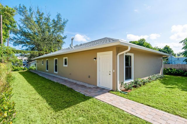 616 S Pine Street B, Lake Worth, FL 33460