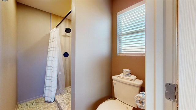 1128 S 11th St, Port Aransas, TX 78373