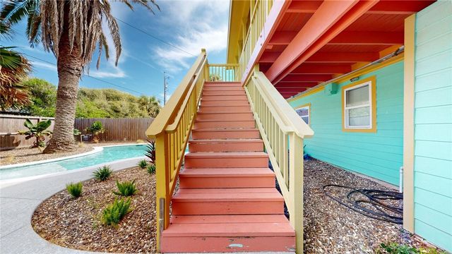 1128 S 11th St, Port Aransas, TX 78373