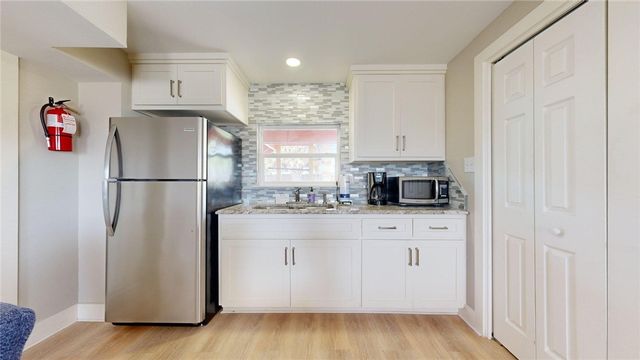 1128 S 11th St, Port Aransas, TX 78373