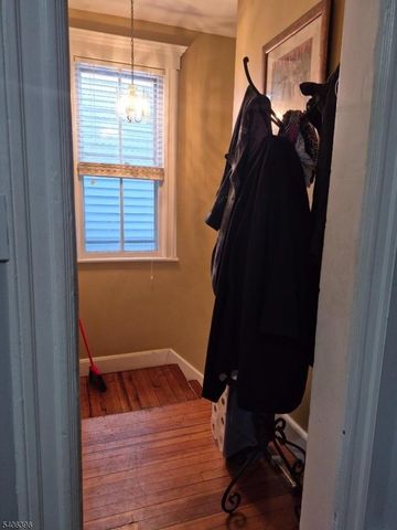 77 Pearsall Ave, Jersey City, NJ 07305