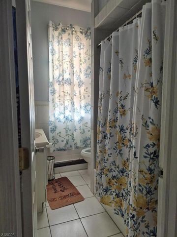 77 Pearsall Ave, Jersey City, NJ 07305