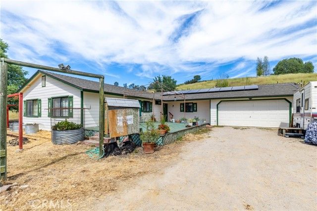 70331 Vineyard Canyon Rd., San Miguel, CA 93451