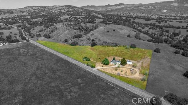 70331 Vineyard Canyon Rd., San Miguel, CA 93451