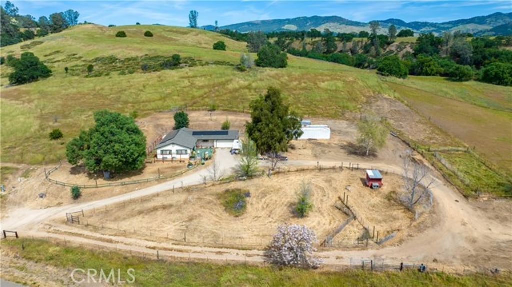 70331 Vineyard Canyon Rd., San Miguel, CA 93451
