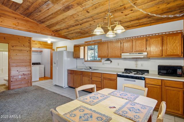 3157 Tonto Drive, Overgaard, AZ 85933