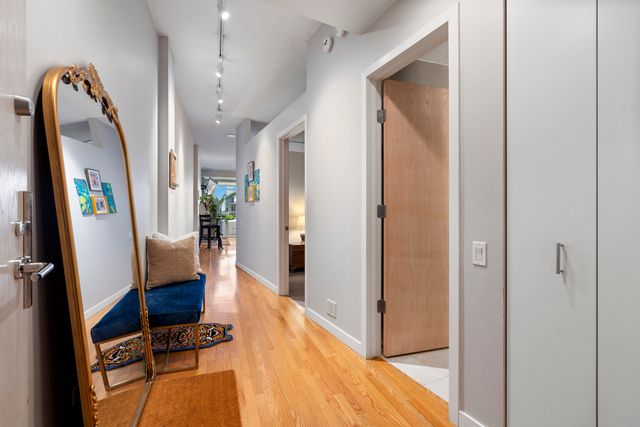 950 W Erie Street 602, Chicago, IL 60642