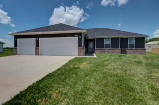 821 South Calabria Avenue, Republic, MO 65738