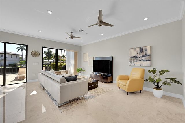 2254 SE 7th Street, Pompano Beach, FL 33062