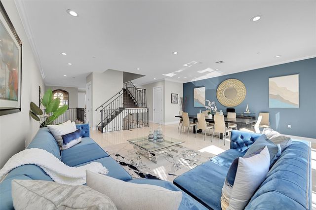 2254 SE 7th Street, Pompano Beach, FL 33062