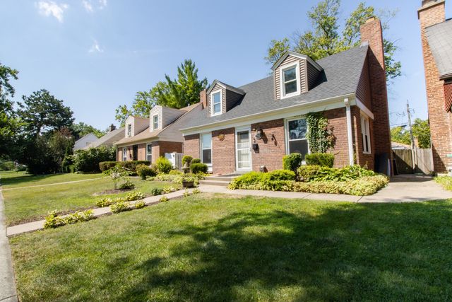738 Hull Avenue, Westchester, IL 60154