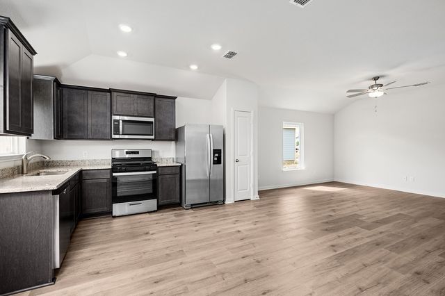 8324 White Wolf Trail, Ponder, TX 76259