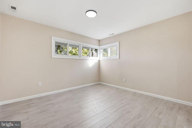 17 IDOLSTONE RD, Levittown, PA 19057