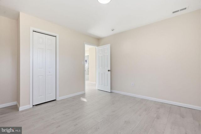 17 IDOLSTONE RD, Levittown, PA 19057