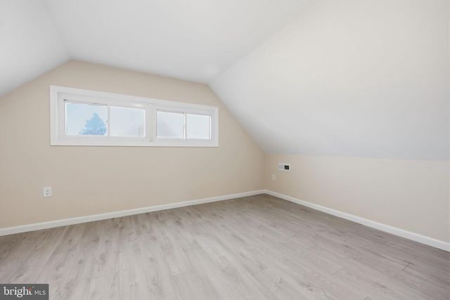 17 IDOLSTONE RD, Levittown, PA 19057