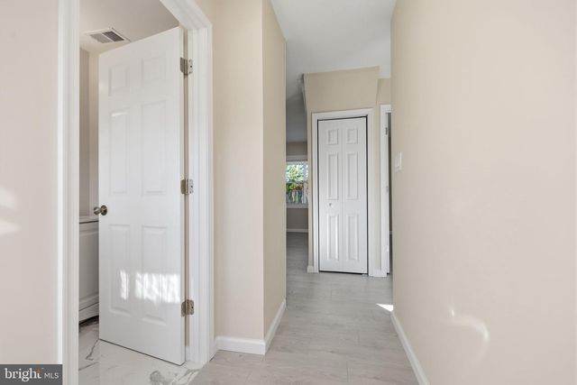 17 IDOLSTONE RD, Levittown, PA 19057