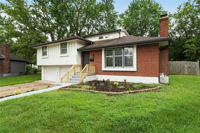 10805 E 65th Street, Raytown, MO 64133