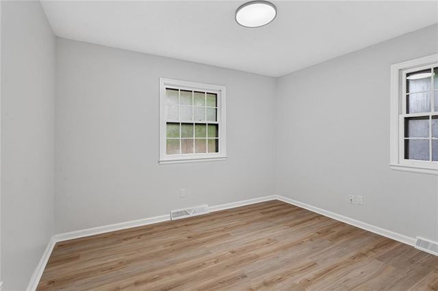 10805 E 65th Street, Raytown, MO 64133