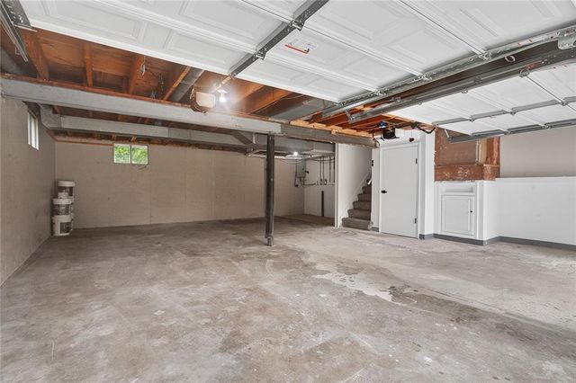 10805 E 65th Street, Raytown, MO 64133