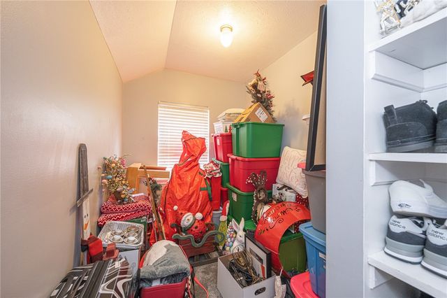 303 North Ave, Midway, PA 15060