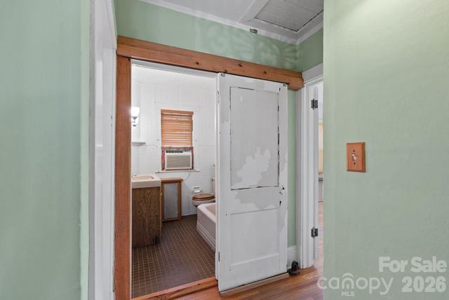 111 Norwood Avenue, Asheville, NC 28804