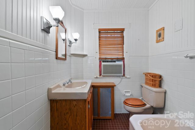 111 Norwood Avenue, Asheville, NC 28804