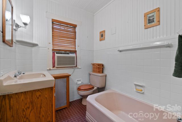 111 Norwood Avenue, Asheville, NC 28804