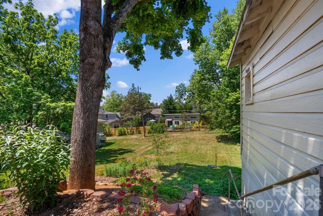 111 Norwood Avenue, Asheville, NC 28804